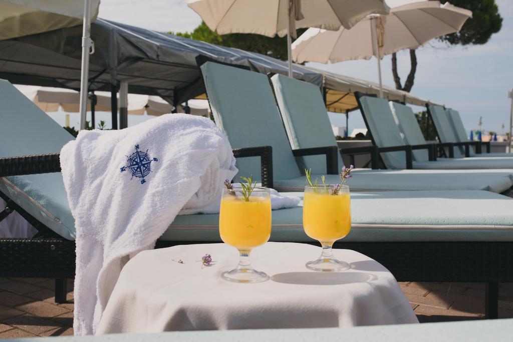 Hotel La Bussola リド・ディ・イエゾロ エクステリア 写真