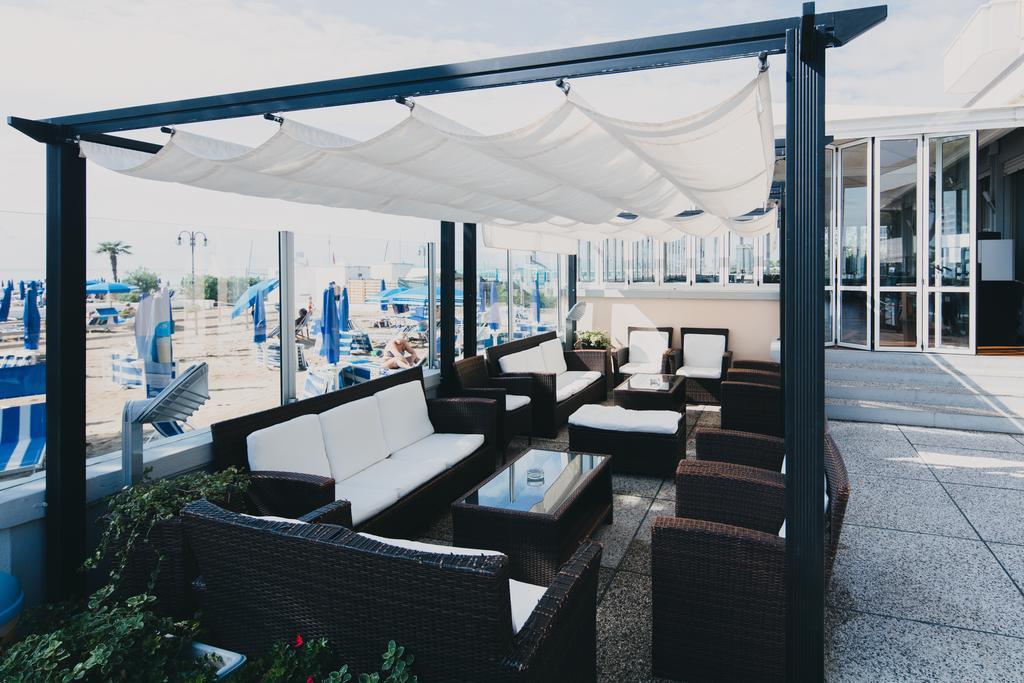 Hotel La Bussola リド・ディ・イエゾロ エクステリア 写真